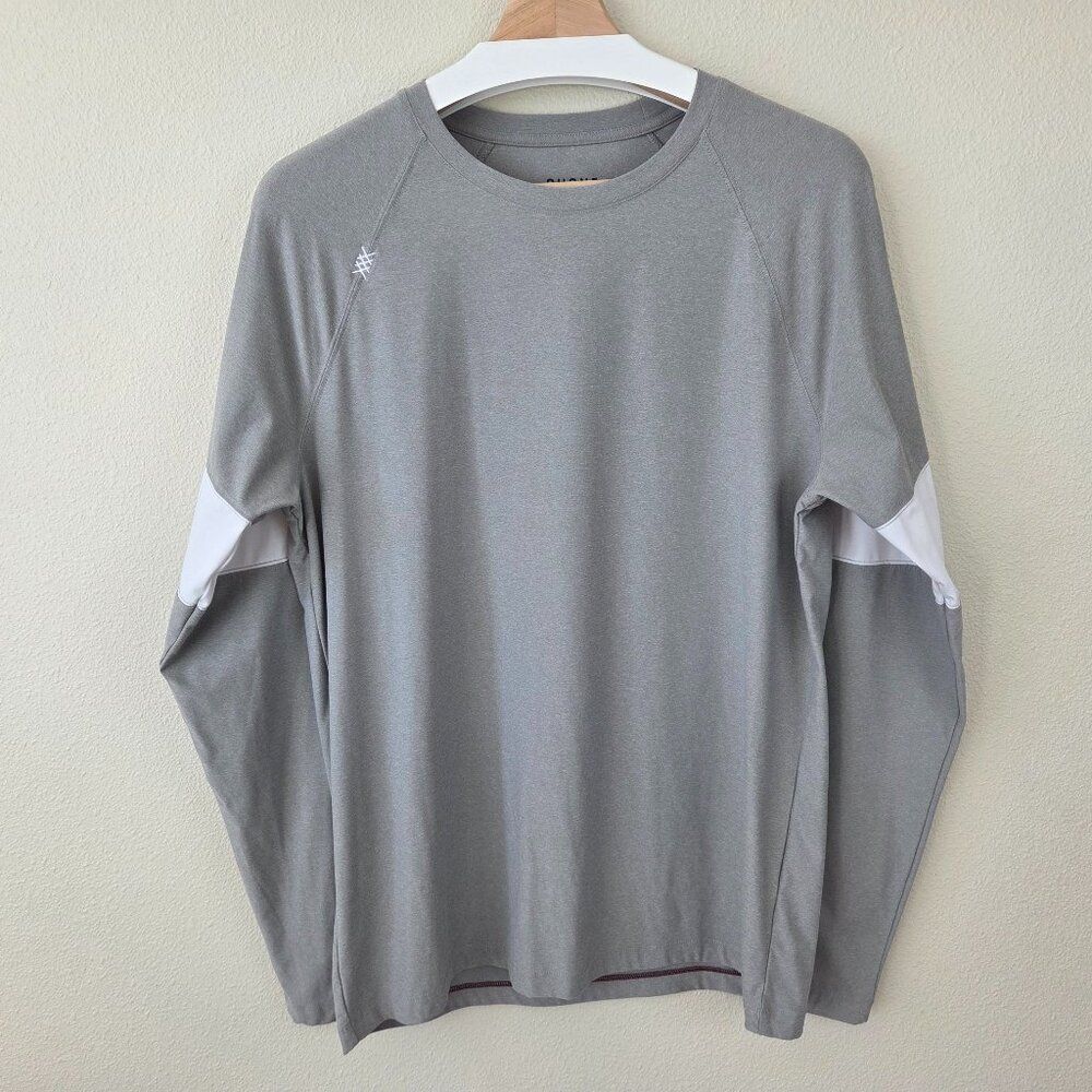 Rhone Long Sleeve Mens Tee Size M Gray White Performance Activewear Shirt